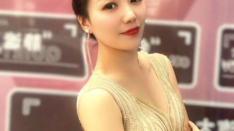 金莎孙丞潇巴厘岛拍婚纱照